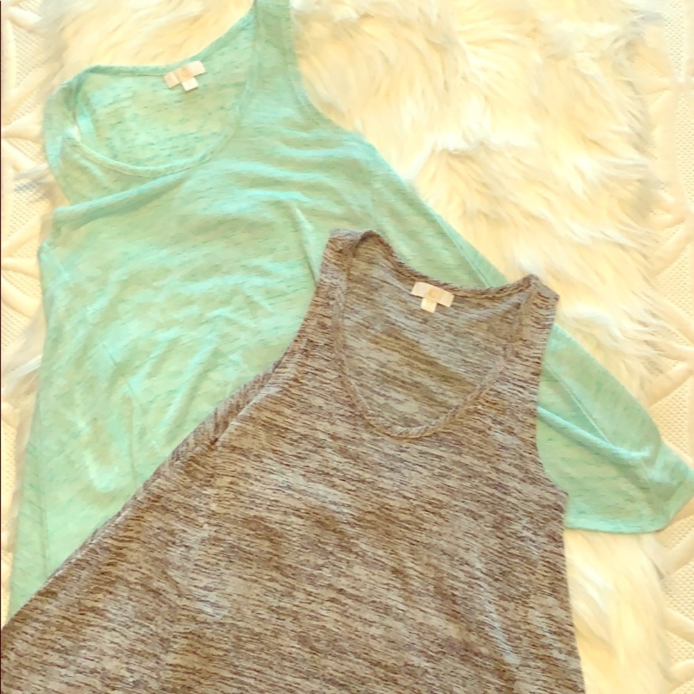 Two Charming Charlie’s Hi low flowy tank tops
